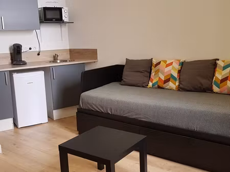 studio meublé tbe 1min métro d gare de vaise