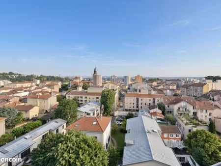 appartement 3 pièces 76 m²