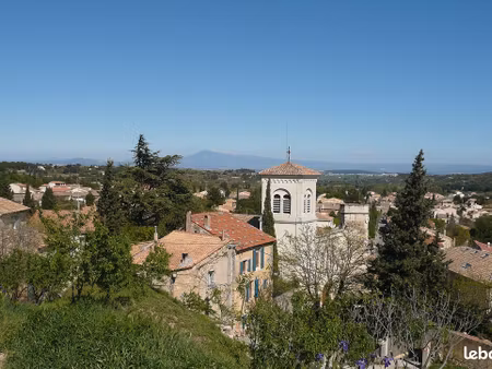 rare à pujaut : charme et tranquillité au cœur du village