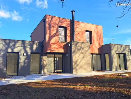 maison 6 pièces 140 m²