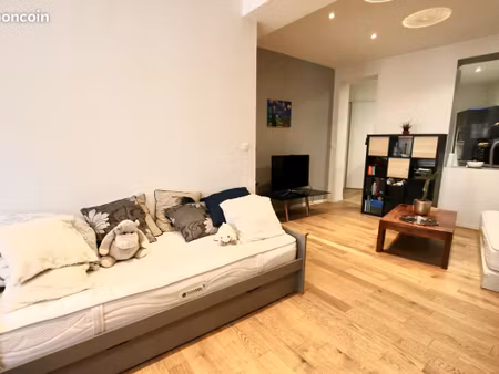 appartement 2 pièces 64 m²