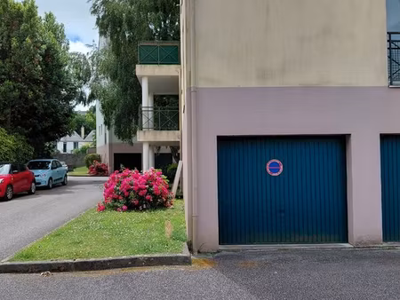 grand garage proche gare