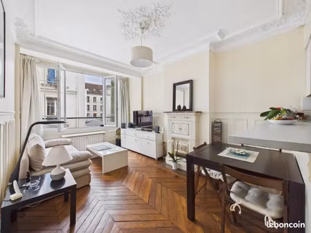 appartement 3 pièces - 58 m² à montmartre