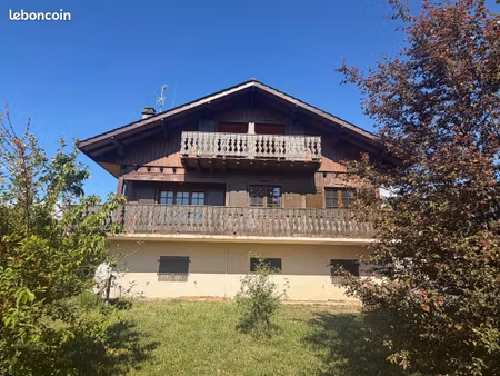 maison individuelle type chalet - 150m² - 5 pièces