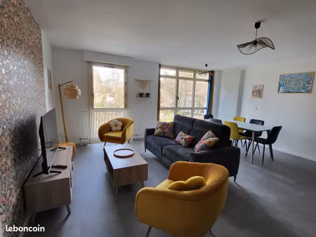bel appartement f3 avec magnifique vue sur les monuments du puy