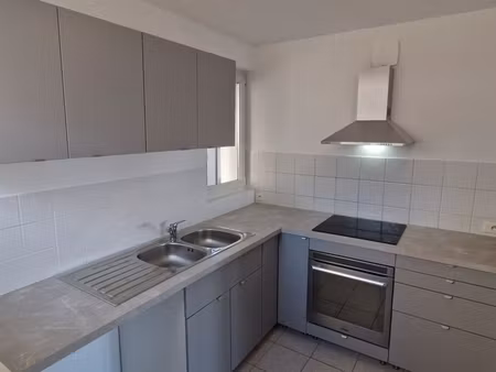 appartement t2 - centre ville - libre 27 juillet
