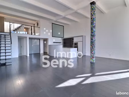 loft 3 pièces 137 m²