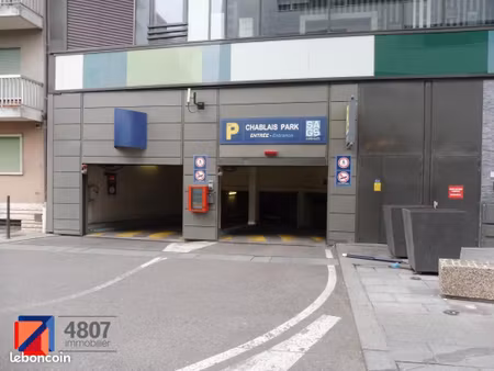 parking 12 m² annemasse