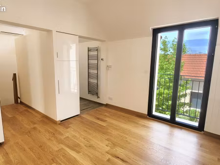 petite maison duplex refaite à neuf type f2 parking privé terrasse climatisation