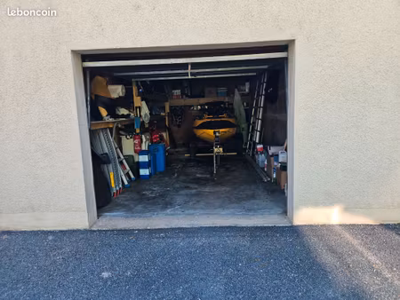 vend garage 26 m2 plus deux mezzanines