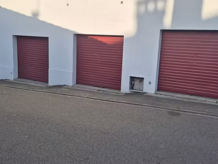 garages / box à louer – centre-ville de mont-de-marsan