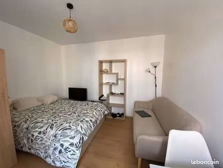 studio 1 pièce 26 m²