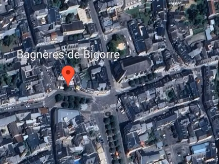 local commercial d'angle 150 m² – centre-ville de bagneres
