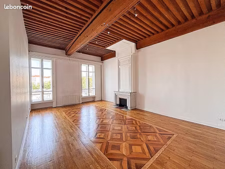appartement 3 pièces 77 m²