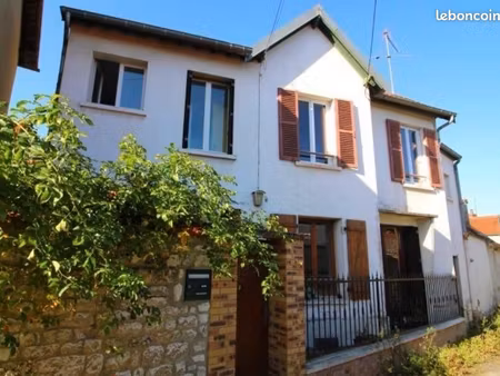 maisonnette proche gare non meublé