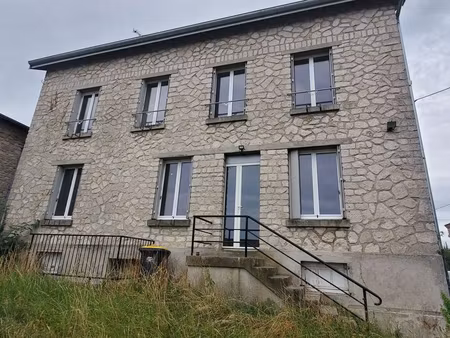 location maison mitoyenne givry-sur-aisne 08 avec grande cour intérieure, 4+/-5 chambres, 