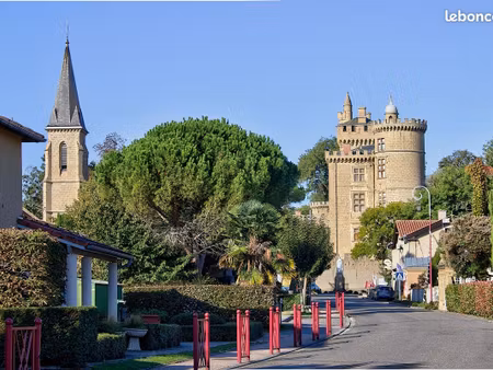 location d'un t5 à st-blancard