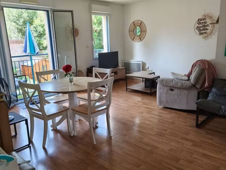 t3 lumineux – 66 m2 – loue nue – garage – proche centre-ville