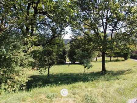 terrain 628 m² onnion