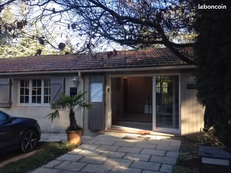 bureau 100 m²