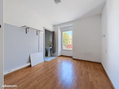 studio 1 pièce 14 m²