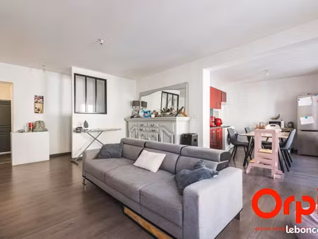 immeuble 5 pièces 105 m²