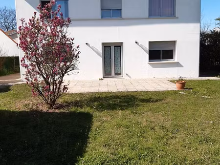 une belle maison d'architecte t5, 145m2,meublée équipée, garage, jardins, terasses, parkin