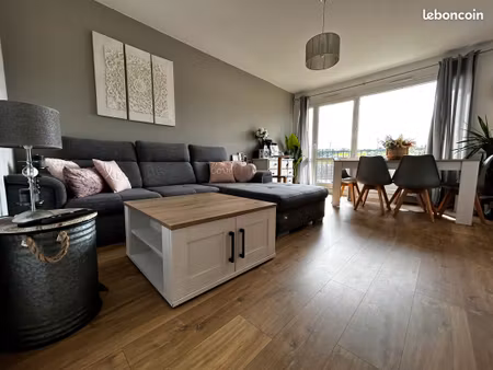 lisieux – t2 de 44,67 m² avec garage et cave – vendu loué – 75 000