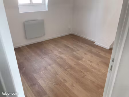 à louer – maison de ville rénovée avec cour – 60 m² – mouvaux – 850 /mois