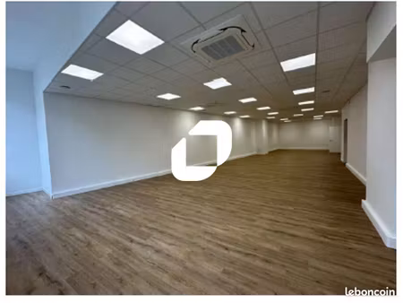 bureaux 145 m²