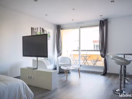 grand studio 31 m² proche centre