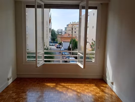location studio non meublé gorbella