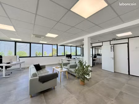 bureaux 135 m² frejus