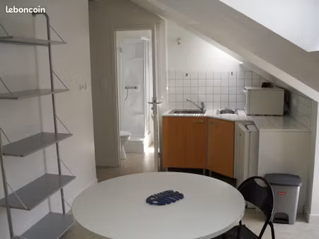 beau t1 meublé centre ville pontorson