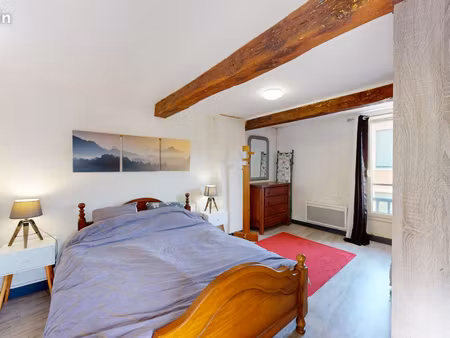 maison de ville triplex de 50m2 meublée et refaite à neuf