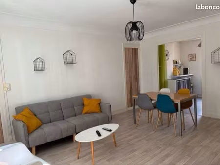chambre meublée