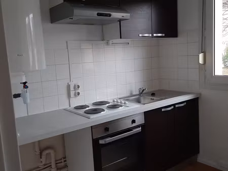 loue bel appartement f2