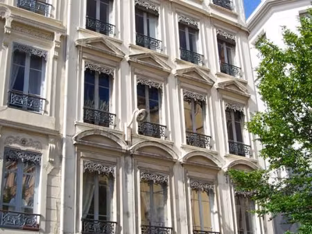 appartement 2 pièces 63 m²
