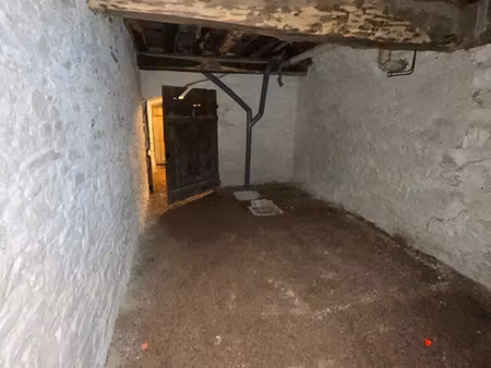 cave sécurisé 20m2-centre ville