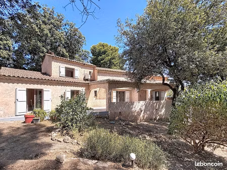 propriété 7 pièces 275 m²