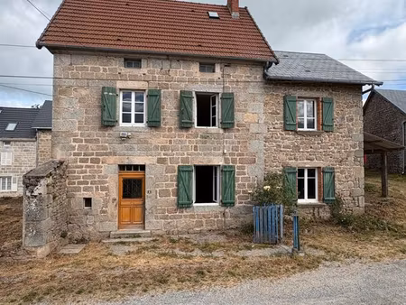 charmante maison de campagne en pierre avec dépendance