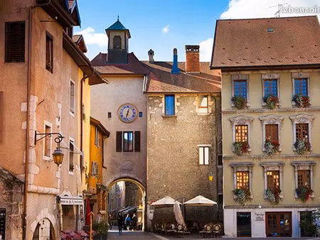 appartement t5 - lumineux et climatisé - tout confort - centre annecy