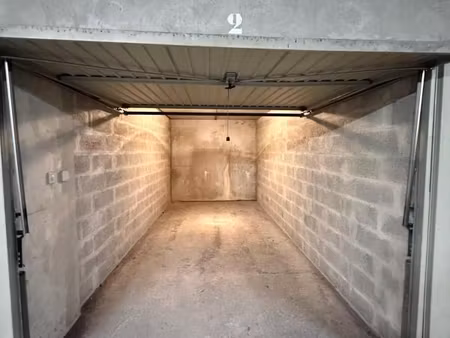 garage 13 m² marseille