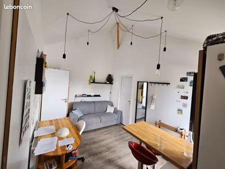 studio meublé récent avec parking clos