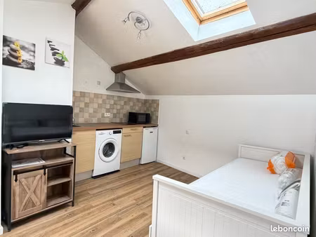 370cc studio meublé refait à neuf, hyper centre, éligible apl