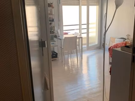 studio meublé balcon lumineux bordeaux centre