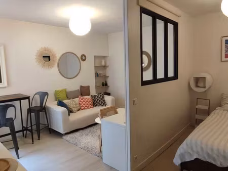 studio 1 pièce 27 m²
