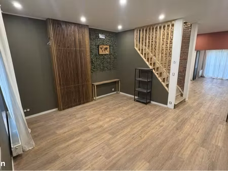 maison ~80 m² avec jardin et stationnement