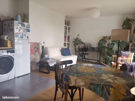 joli 2 pièces tout confort à montreuil (métro mairie de montreuil) disponible juillet-août