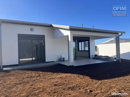 villa 4 pièces 80 m²